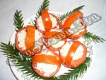 Корзинки из помидор, с сыром и чесноком
