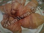 Рогалики из слоеного теста