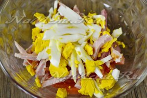 Салат с ветчиной и сыром помидором и Салат с ветчиной и сыром помидором и