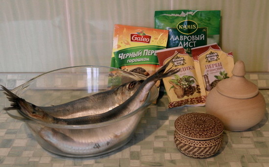 Как посолить селёдку в домашних условиях вкусно и быстро: рецепты