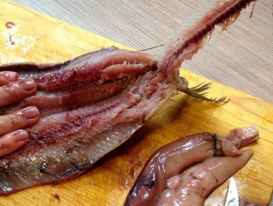Как посолить селёдку в домашних условиях вкусно и быстро: рецепты
