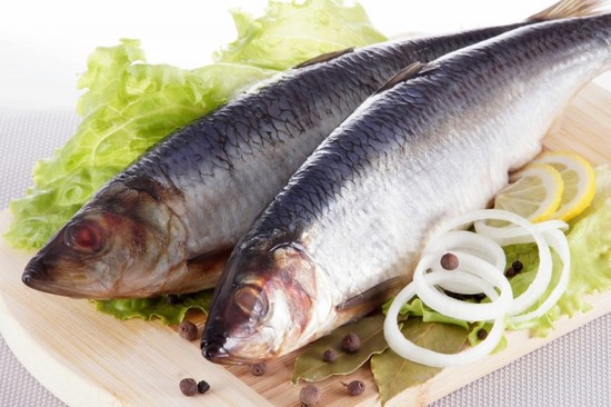 Как посолить селёдку в домашних условиях вкусно и быстро: рецепты