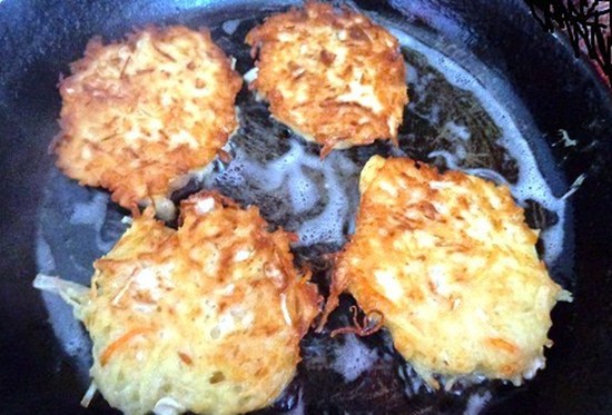 Драники из картошки - рецепт с фото пошагово на сковороде (самые вкусные)