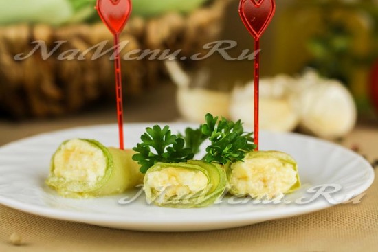 Рулетики из кабачков с разными начинками: рецепты с фото пошагово