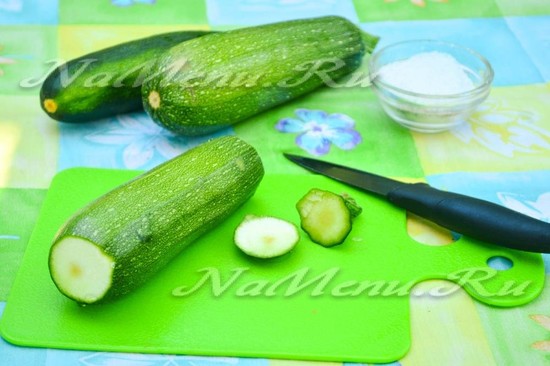 Рулетики из кабачков с разными начинками: рецепты с фото пошагово