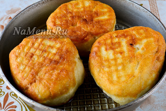 Беляши с мясом: очень вкусный домашний рецепт на сковороде