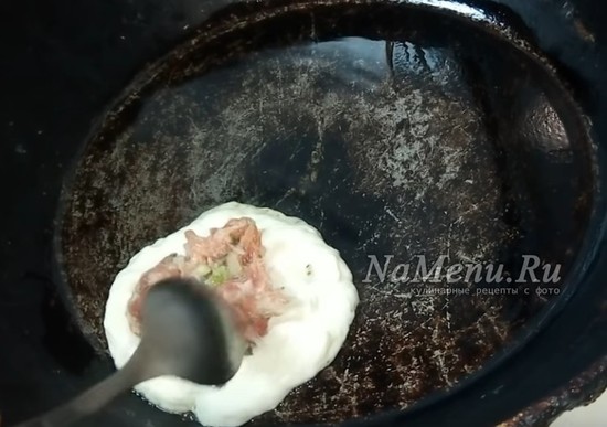 Беляши с мясом: очень вкусный домашний рецепт на сковороде