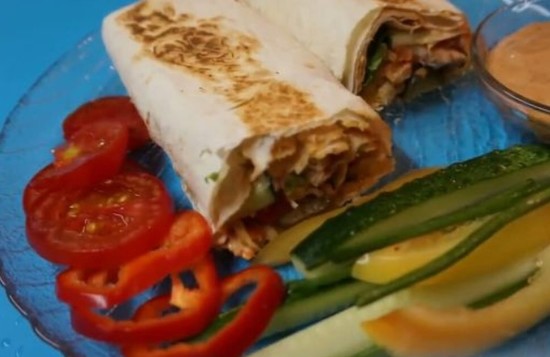 Шаурма с курицей в домашних условиях: рецепт с фото