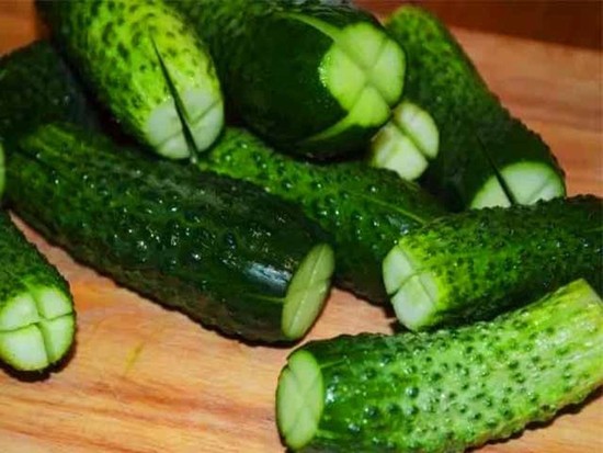 Малосольные огурцы в пакете – быстрый рецепт с чесноком и укропом, пошагово
