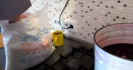Виноградное вино в домашних условиях: простой рецепт с фото пошагово (видео)
