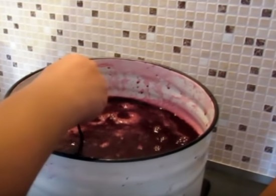 Виноградное вино в домашних условиях: простой рецепт с фото пошагово (видео)