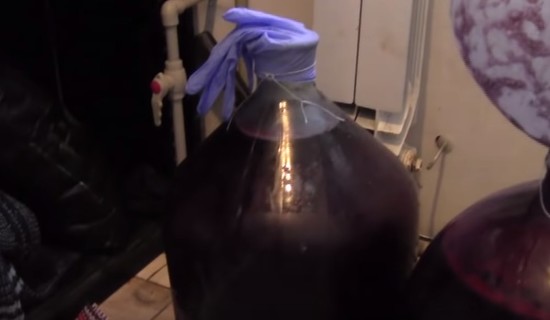 Виноградное вино в домашних условиях: простой рецепт с фото пошагово (видео)
