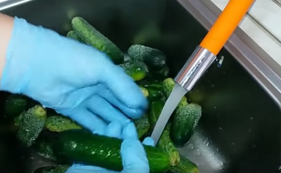 Консервирование огурцов на зиму очень вкусные в литровых банках: рецепты с фото