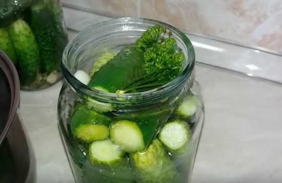 Консервирование огурцов на зиму очень вкусные в литровых банках: рецепты с фото