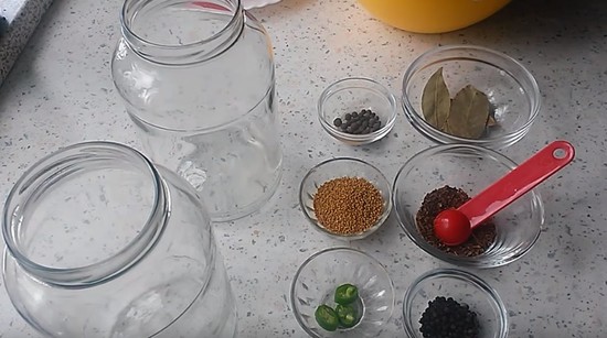 Консервирование огурцов на зиму очень вкусные в литровых банках: рецепты с фото