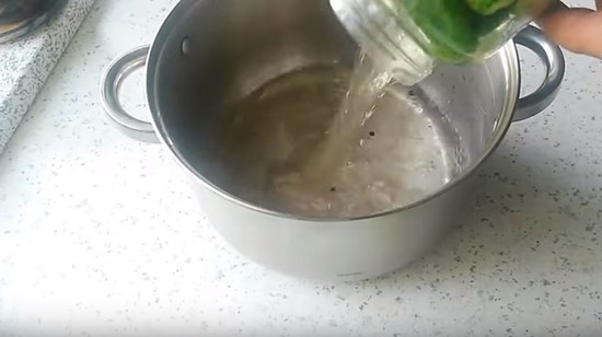 Консервирование огурцов на зиму очень вкусные в литровых банках: рецепты с фото