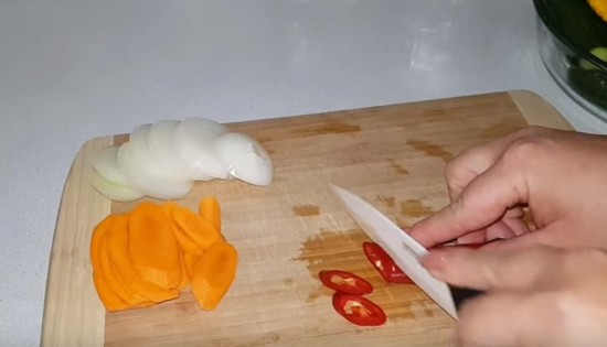 Консервирование огурцов на зиму очень вкусные в литровых банках: рецепты с фото