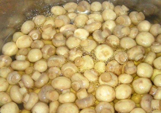 Маринованные шампиньоны в домашних условиях на зиму: быстро и вкусно, рецепт с фото пошагово (видео)