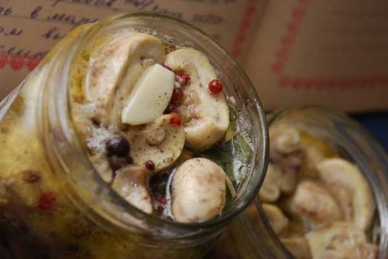 Маринованные шампиньоны в домашних условиях на зиму: быстро и вкусно, рецепт с фото пошагово (видео)