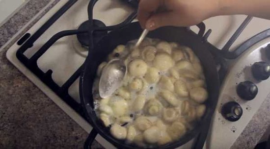 Маринованные шампиньоны в домашних условиях на зиму: быстро и вкусно, рецепт с фото пошагово (видео)