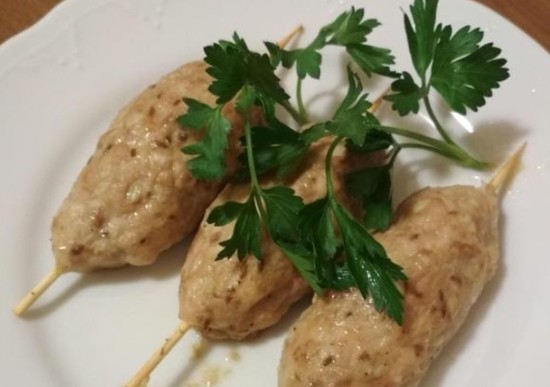 Люля-кебаб: рецепт в духовке в домашних условиях на шпажках из курицы (фото пошагово)