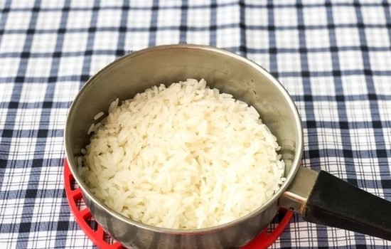 рисовую крупу варят