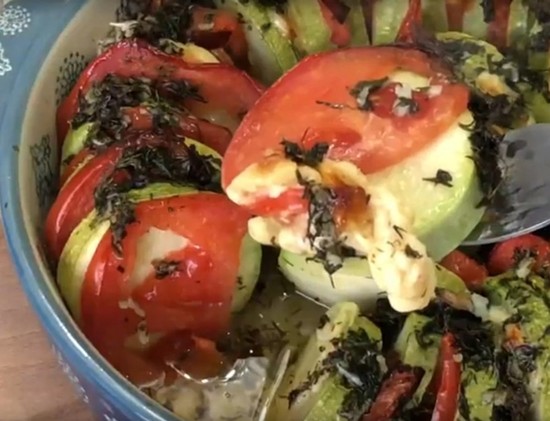 Кабачки в духовке по-провансальски