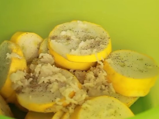 нарежьте кружками