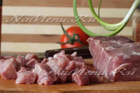 нарежьте мясо