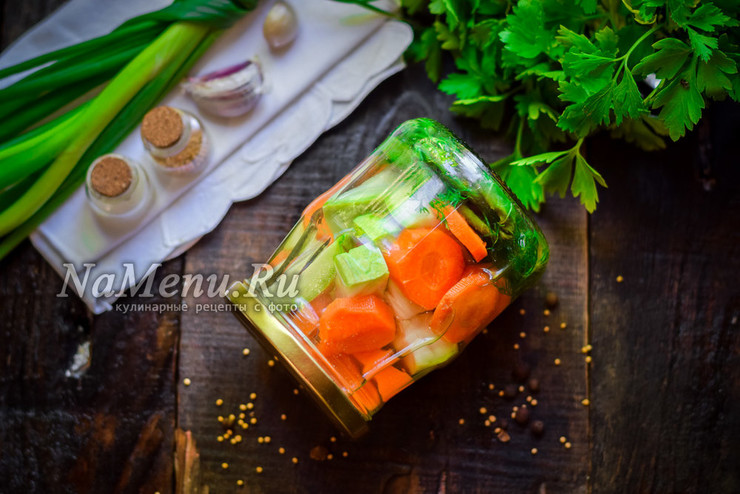 Маринованные кабачки с морковью на зиму