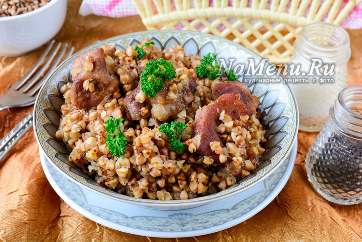 Гречка с мясом на сковороде