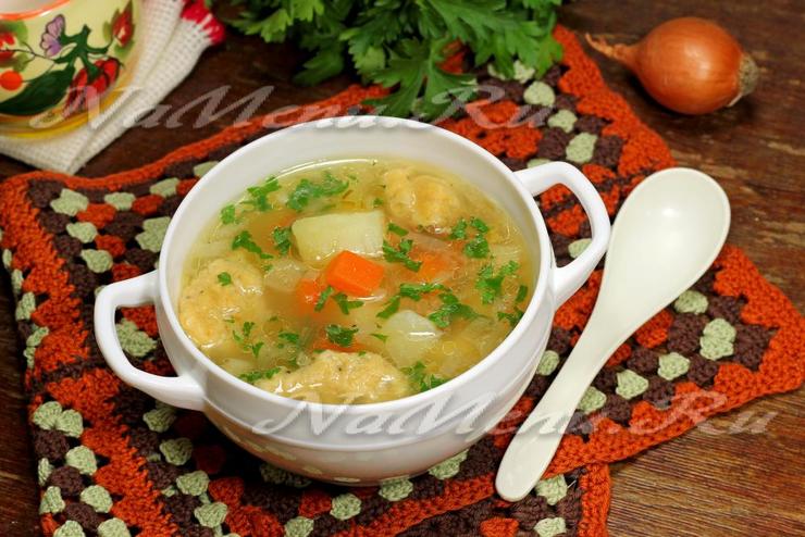 Мясной суп с галушками