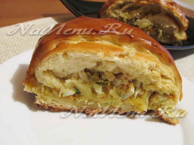 Кулебяка с капустой и яйцом