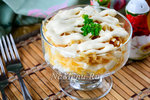 Салат с яблоком, сыром, яйцом и луком