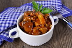 Свинина в кисло-сладком соусе с ананасами и болгарским перцем