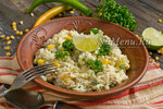 Салат с рыбными консервами и рисом