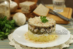 Салат "Наполеон" с курицей и грибами