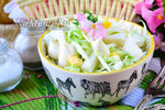 Салат с кальмарами и пекинской капустой