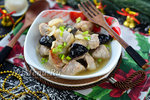 Свинина, тушеная с черносливом на сковороде