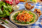 Салат Ералаш на Пасху – с корейской морковкой, курицей и кириешками