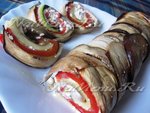 Рулет из баклажанов с овощами и творогом