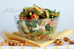 Витаминный салат с морковью и брынзой