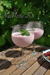 Клубничный коктейль с мороженым