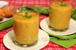 Фруктовый смузи с персиком и бананом