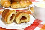 Кифле – сладкие булочки с сахаром и корицей