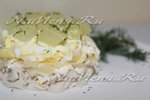 Салат с ананасами и твердым сыром