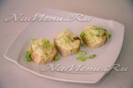 Тосты с луком-пореем и сыром моцарелла
