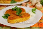 Картофельные зразы с грибами и сметанным соусом