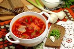 Красный борщ с молодой капустой