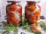 Помидоры с луком на зиму
